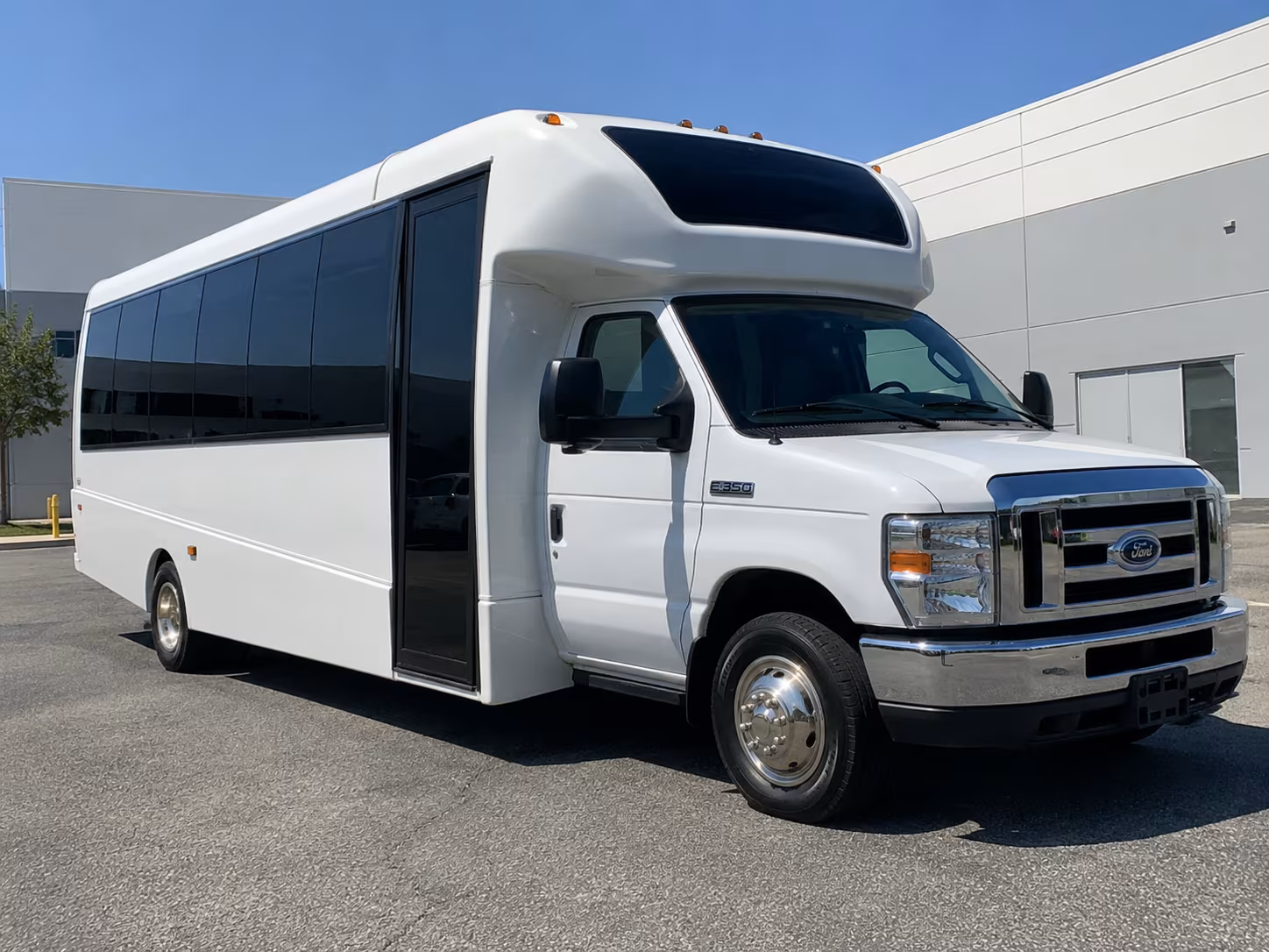 chico charter bus rentals for airport transfers