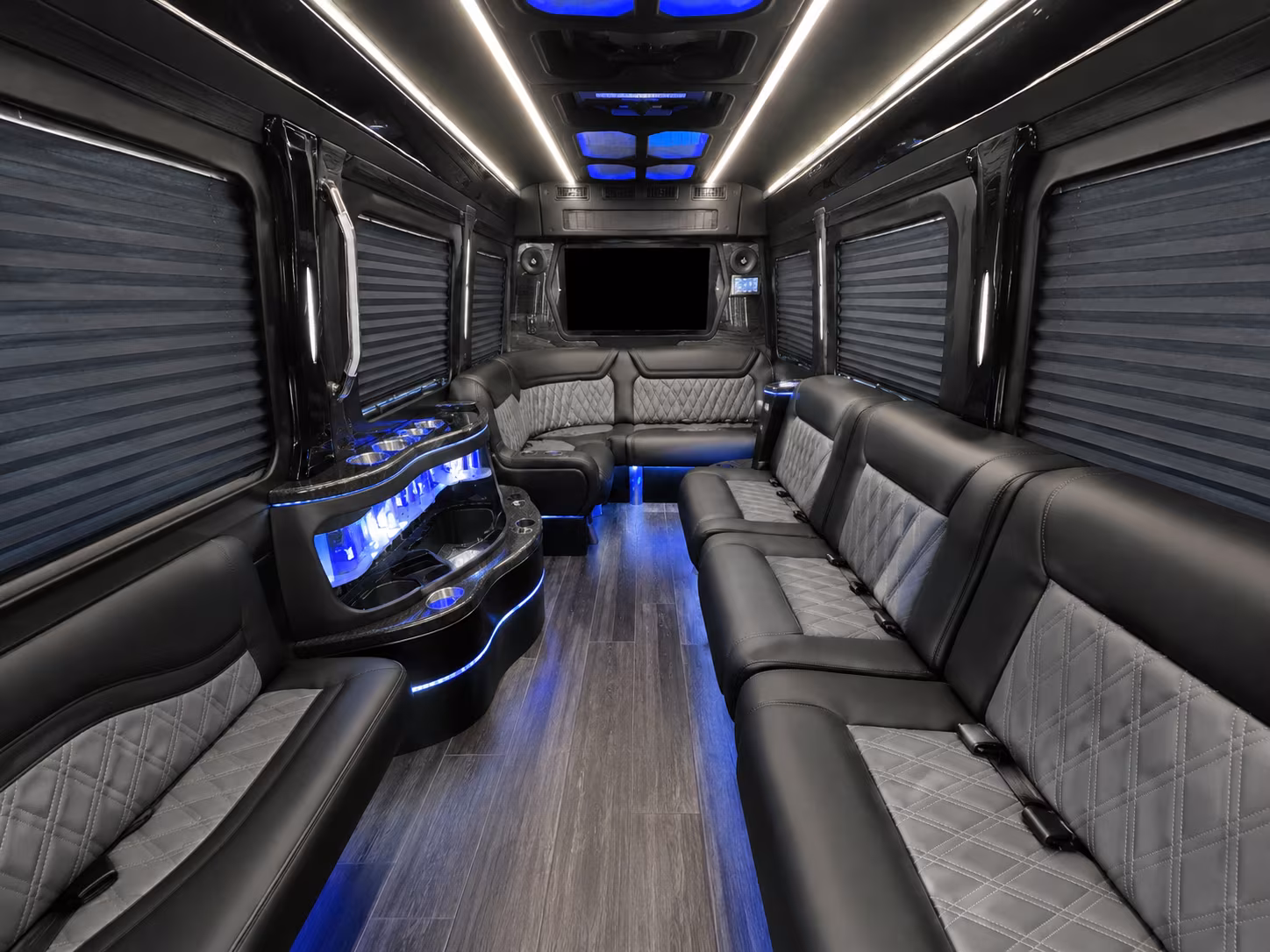 redding 28 passenger party bus