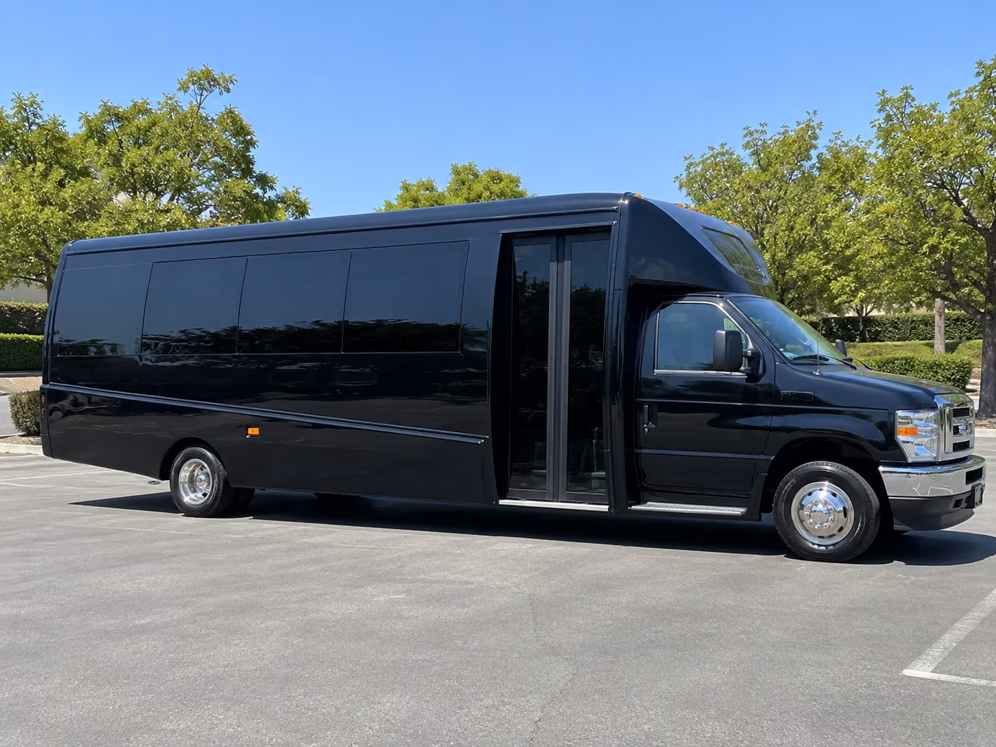 woodland private event charter bus rentals in woodland
