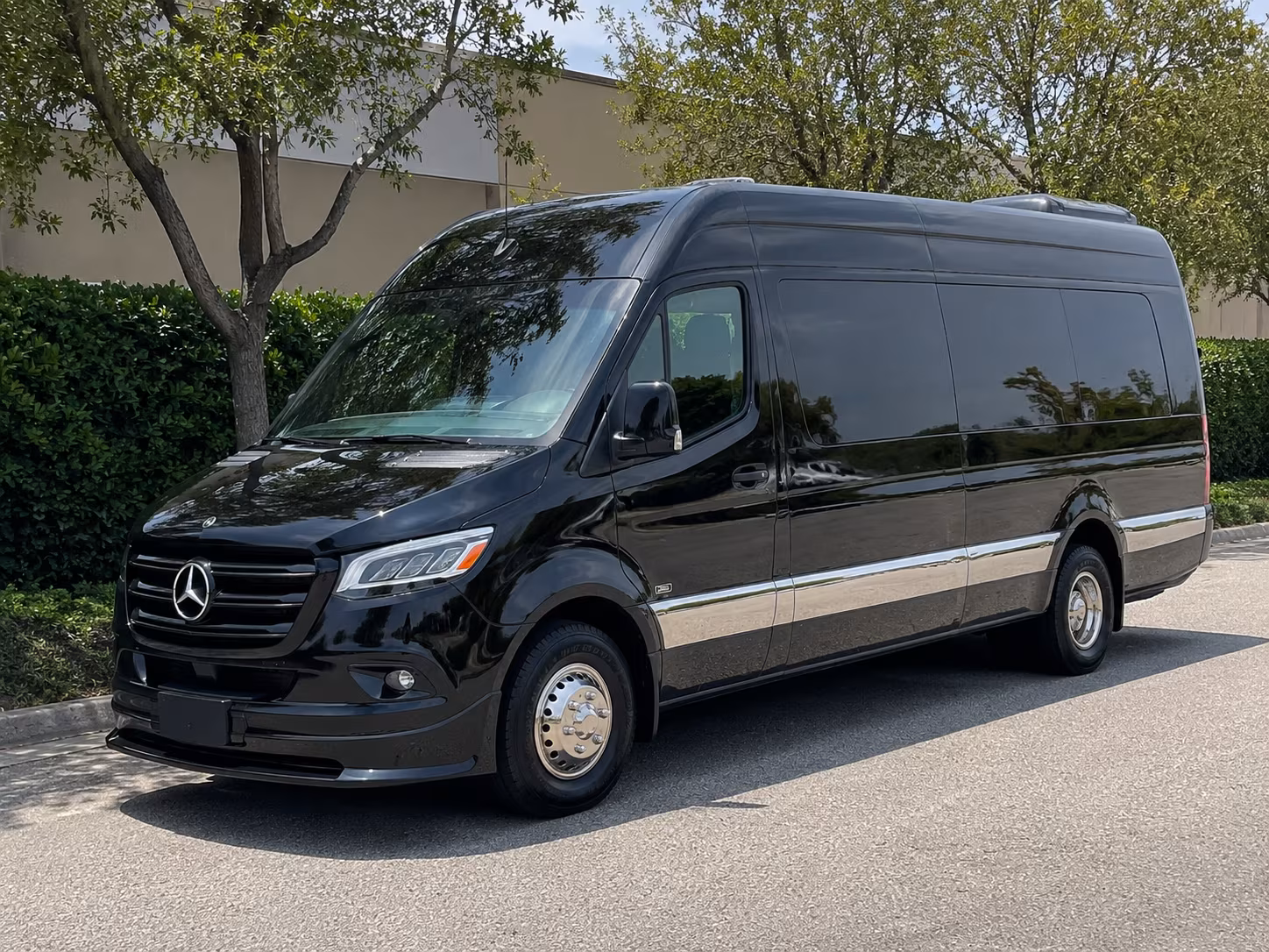 woodland transportation for woodland wedding parties and guests